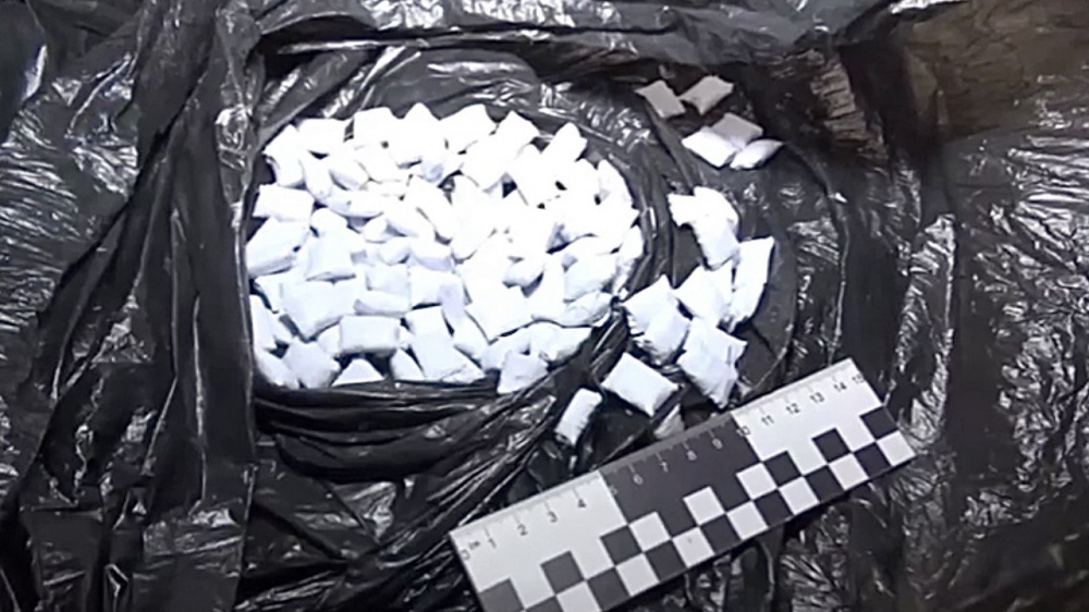 Мопедист в Сочи растерял 267 свертков с наркотиками