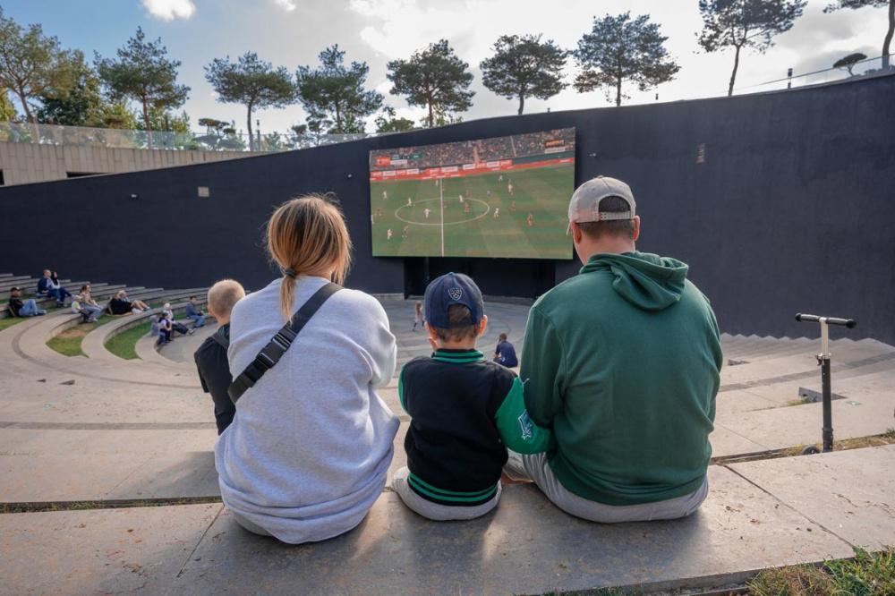 В парке Краснодар покажут футбольный матч