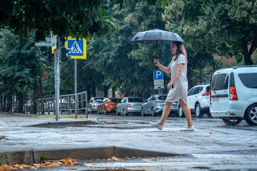 На Кубани в ближайшие часы прольются дожди и пройдет град