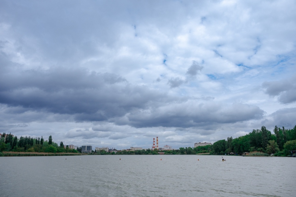В МЦУ Краснодара назвали источник мощного хлопка в небе над городом