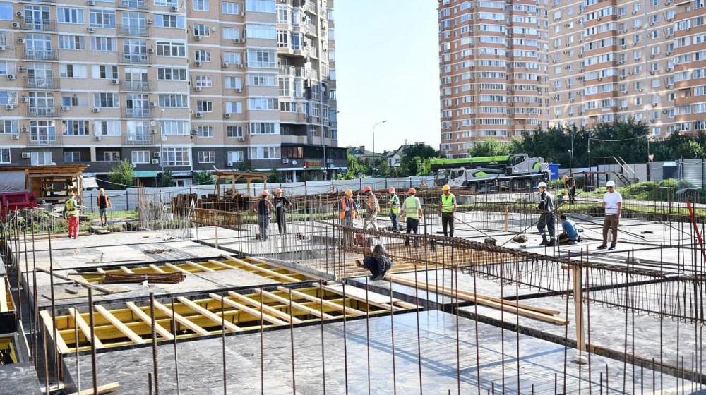 Строительство школы в Фестивальном микрорайоне Краснодара идет с отставанием