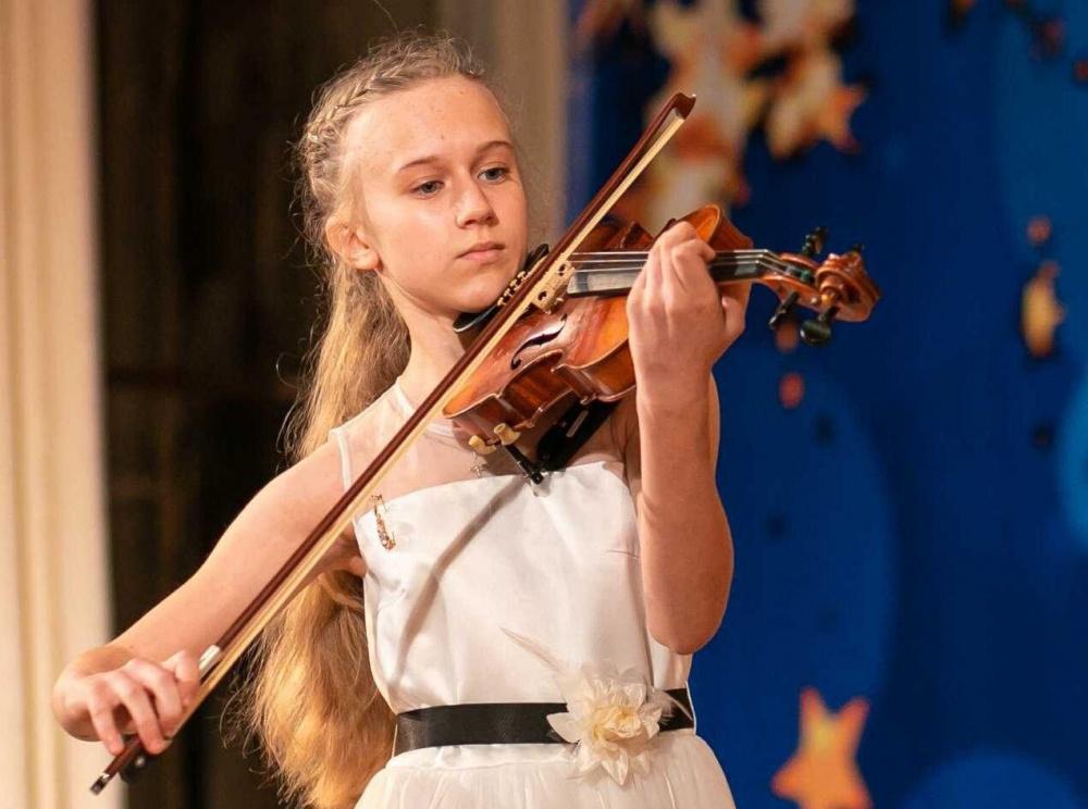 Юная краснодарка победила в международном конкурсе скрипачей