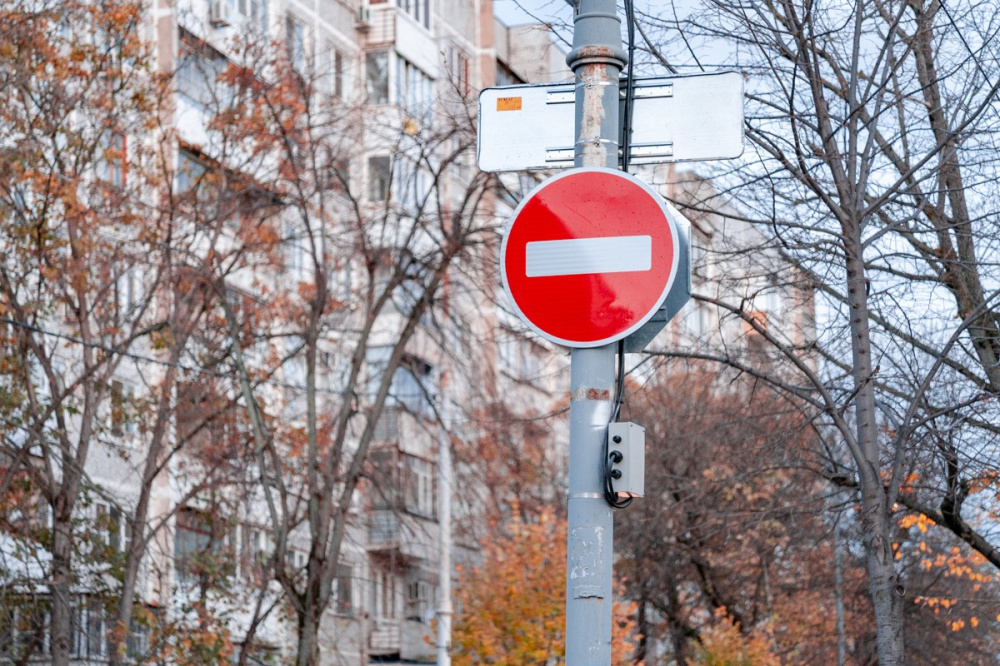 Движение транспорта в Южном районе Новороссийска перекроют до утра 25 апреля