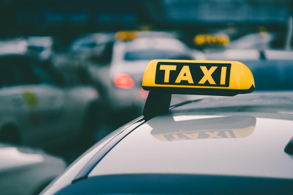 В Сочи оштрафовали более 100 таксистов