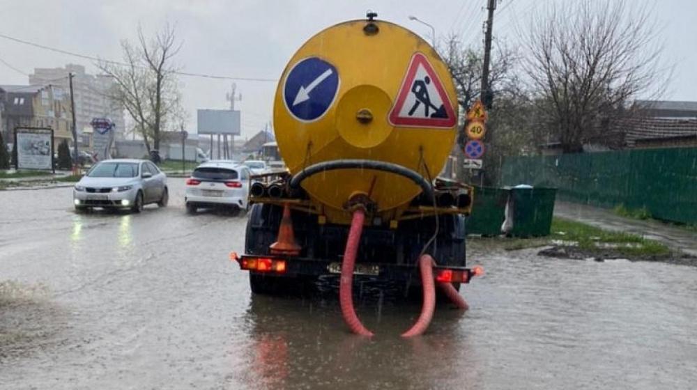 Из-за дождя в Краснодаре подтопило пять улиц