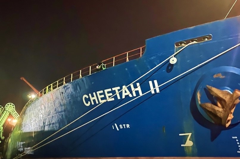 В морпорту Новороссийска с танкера вылился мазут
