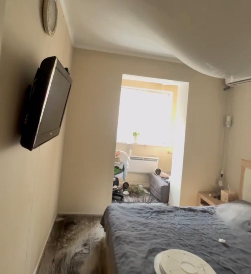 Жильцы горевшей многоэтажки в Анапе показали одну из квартир 2 дня спустя