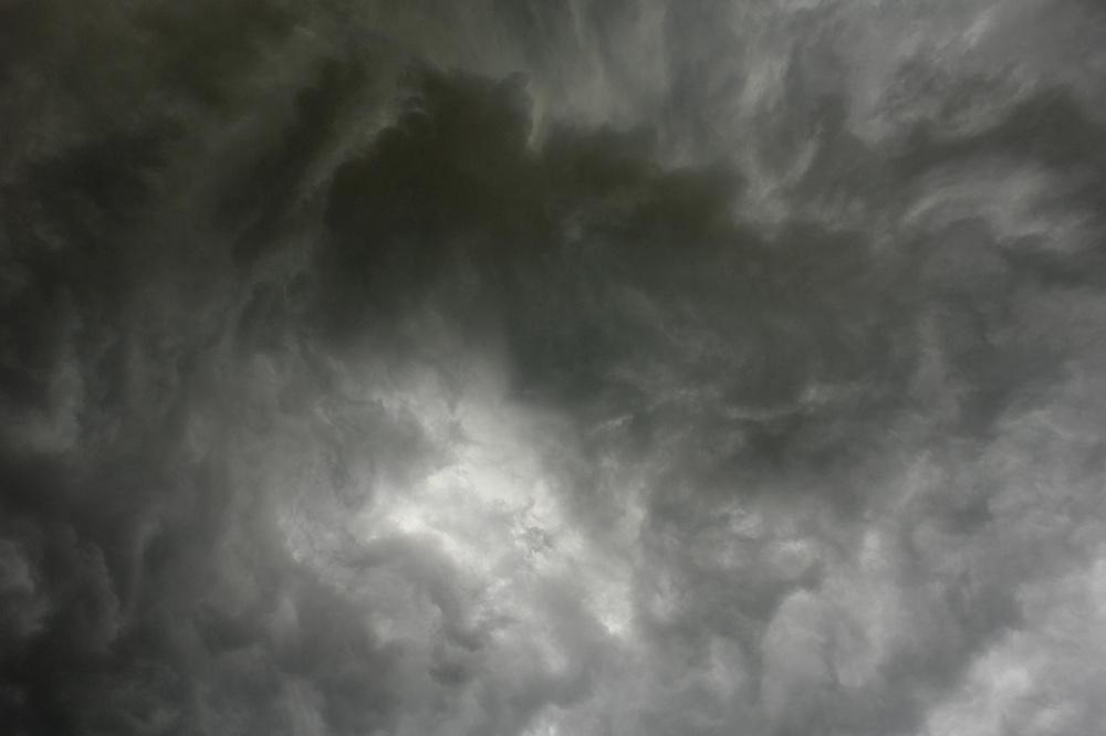 На Кубани продлили штормовое предупреждение до 28 мая
