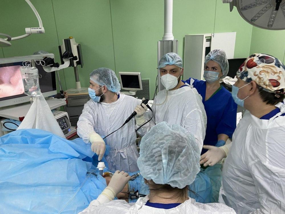 Краснодарские хирурги ККБ №2 впервые успешно провели гибридную операцию на желчных протоках
