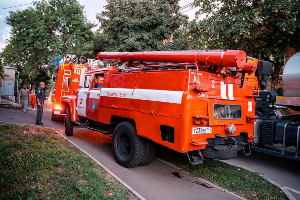 Пожар площадью 300 кв. метров потушили в лесополосе Краснодара