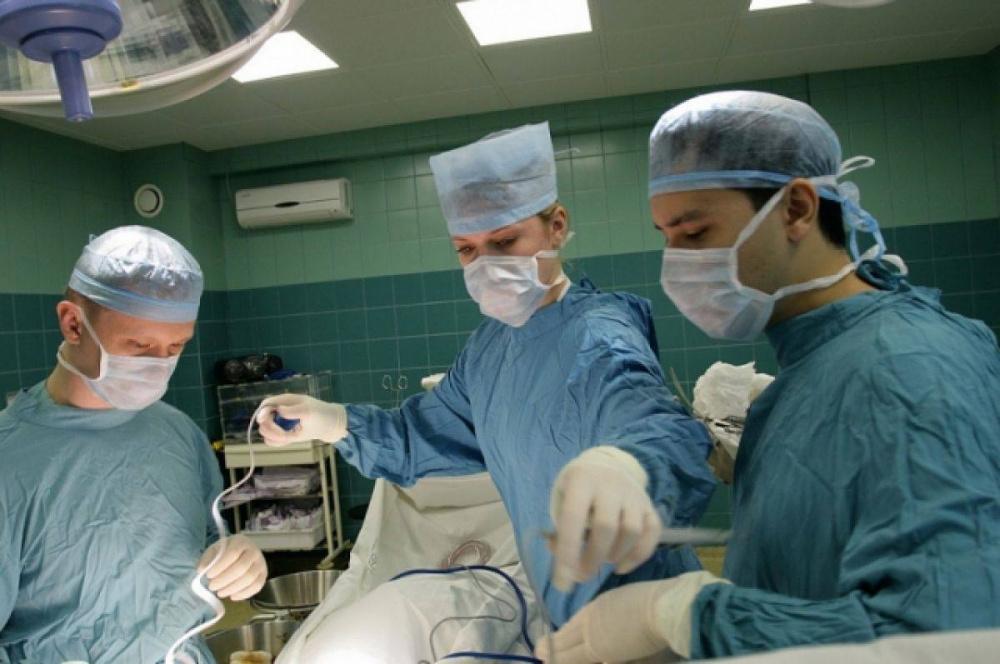 Врачи Краснодара извлекли из пациентки мешок печеночных паразитов