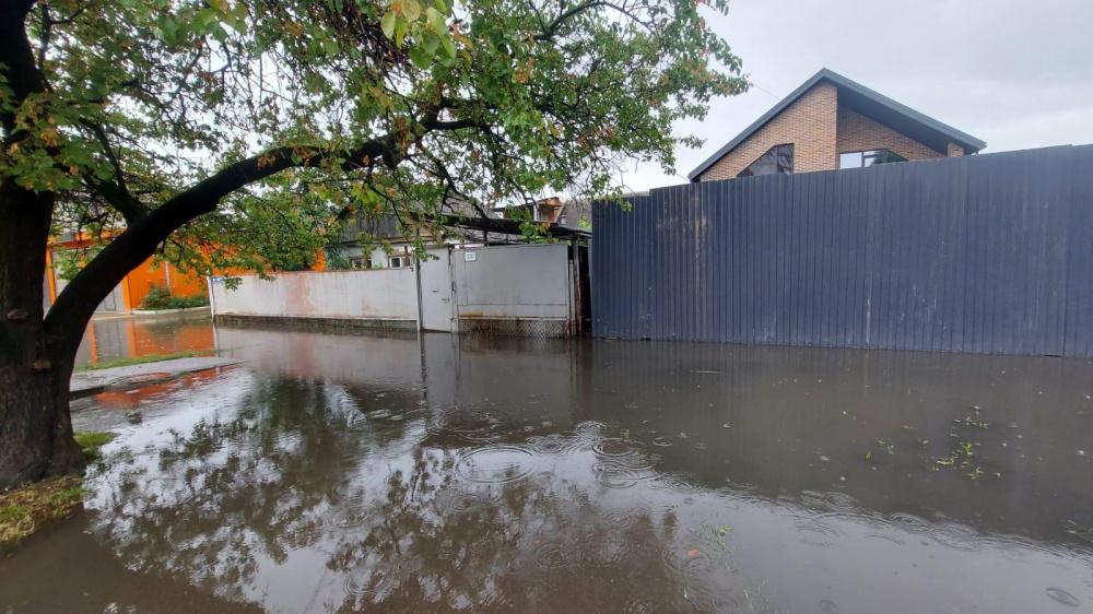 В Армавире из-за дождя подтопило 15 домов, детсад и автовокзал