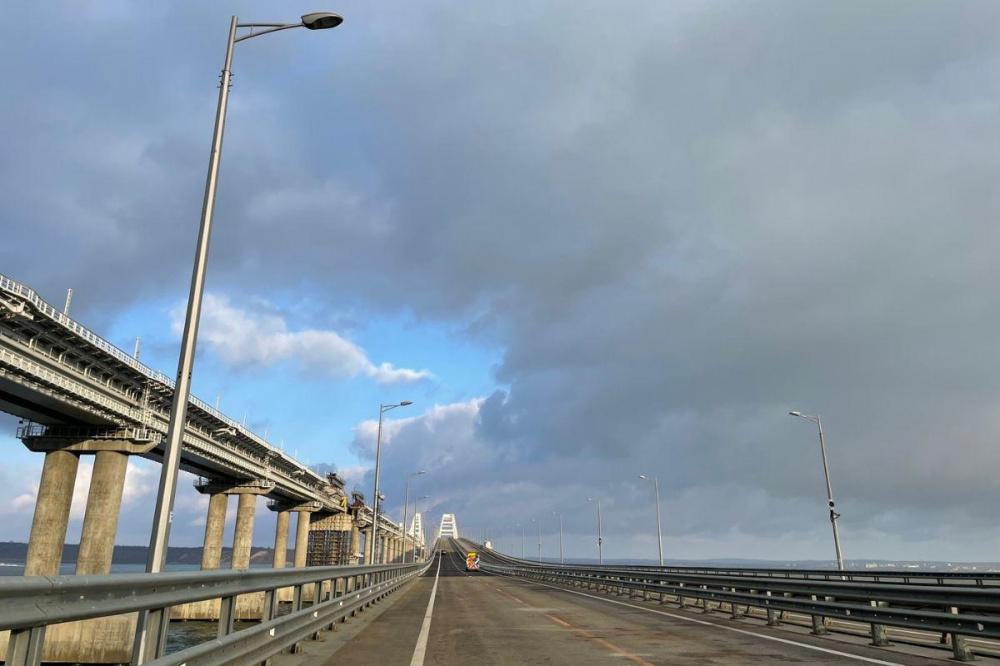 Движение по крымскому мосту закрыли