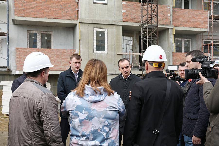 Два проблемных жилых комплекса Краснодара достроят в 2023 году