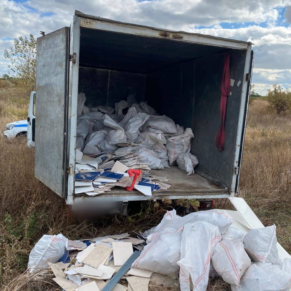 В Краснодаре у очередного «черного мусорщика» конфисковали грузовик