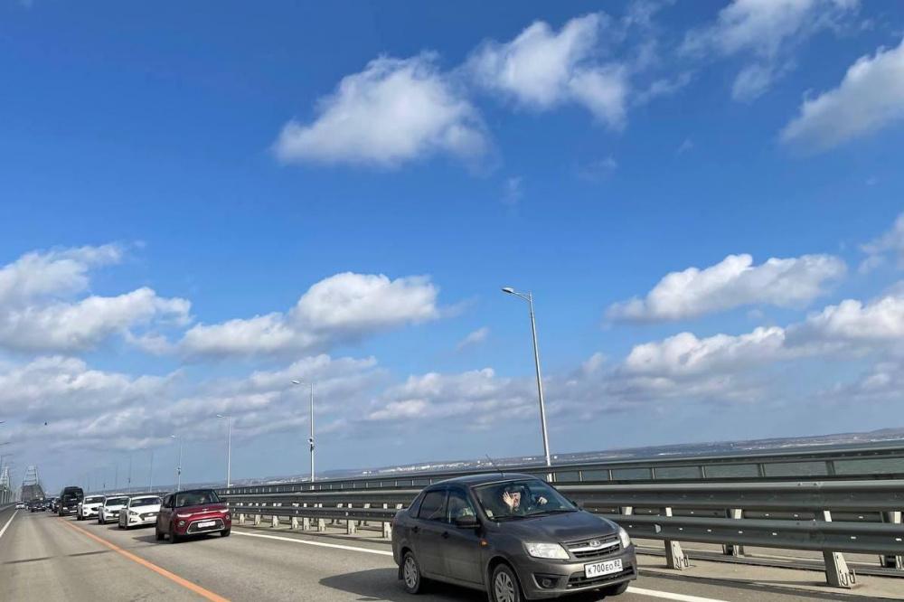 Движение по Крымскому мосту запустили по всем полосам