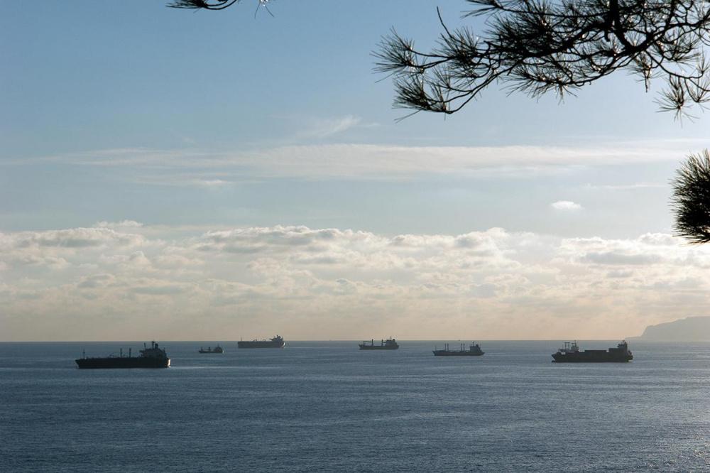 «Корабельный затор» образовался в Керченском проливе