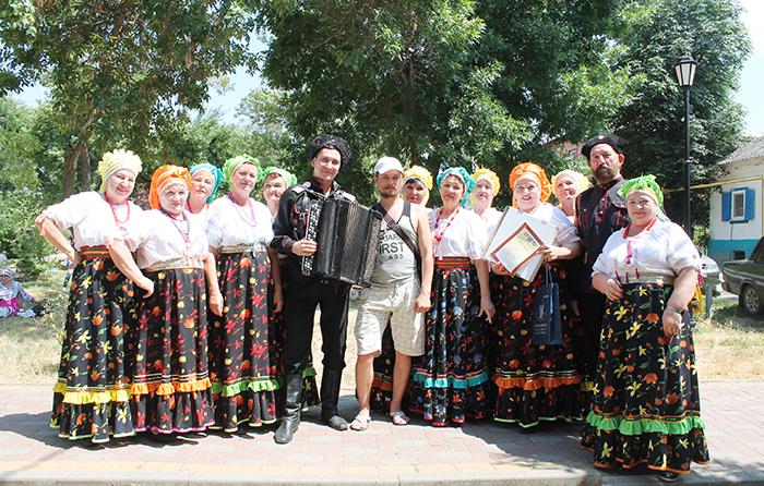 Тихорецкие «Родники» спели на фестивале в Ростовской области