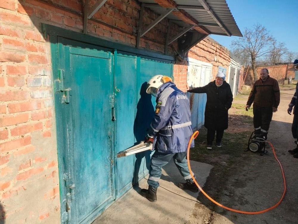 Житель Гулькевичского района чуть не погиб в запертом гараже