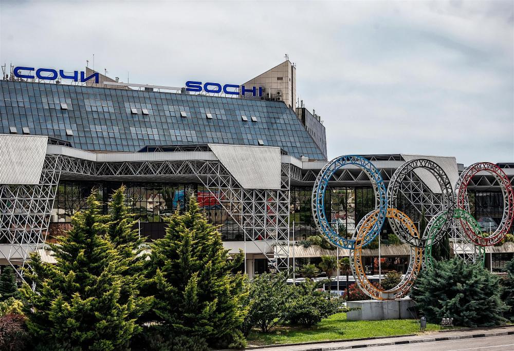 Более 100 тыс звонков за год приняли в контакт-центре аэропорта Сочи