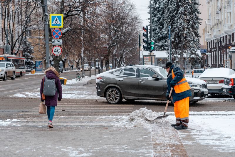 Снегопад, гололед и сильный ветер задержатся на Кубани до 12 января