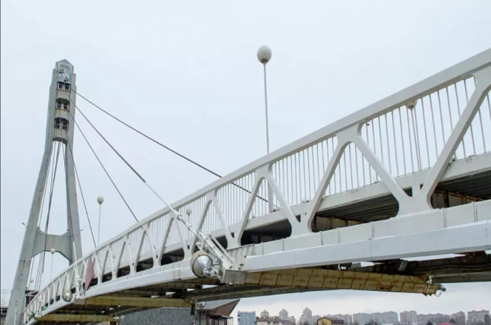 Краснодарский «Мост поцелуев» стал одним из самых романтичных мест России