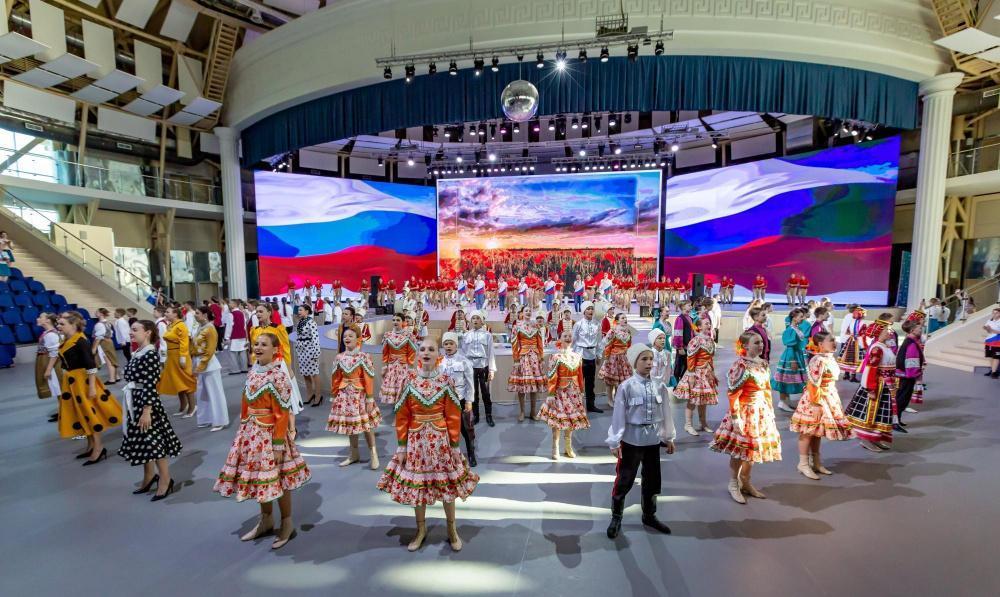 ВДЦ «Орленок» в 2023 году посетят более 300 детей из новых российских территорий