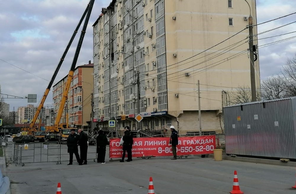 Стала известна дата открытия движения у сгоревшего дома по ул. Объездной в Анапе