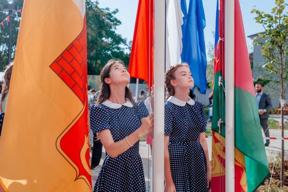 В детсадах Новороссийска утро начнут с поднятия флага 