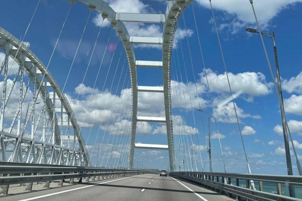 На Кубани въезд на Крымский мост намерены освободить от пробок к наплыву туристов