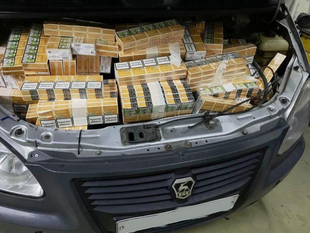 В Сочи таможенники обнаружили более 3 тыс. контрабандных пачек сигарет