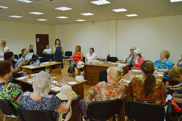 Досуговые центры для пенсионеров в спб. Досуговый центр для пенсионеров. Досуговый центр для пенсионеров в Краснодаре. Досуговый центр для пенсионеров поколение Сочи. Досуг в Краснодаре для пенсионеров.