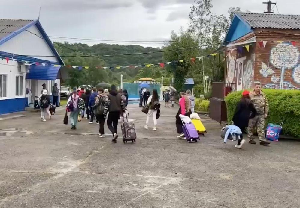 Детей эвакуировали из лагеря в Лабинском районе Кубани