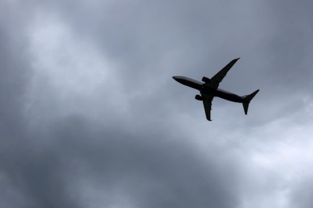 Самолет из Сочи с 189 пассажирами приземлился в Челябинске с неисправными закрылками