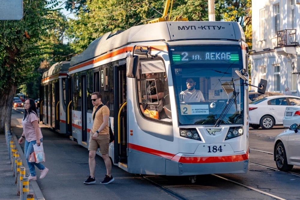 В центре Краснодара из-за ремонта путей изменят движение пяти трамвайных маршрутов