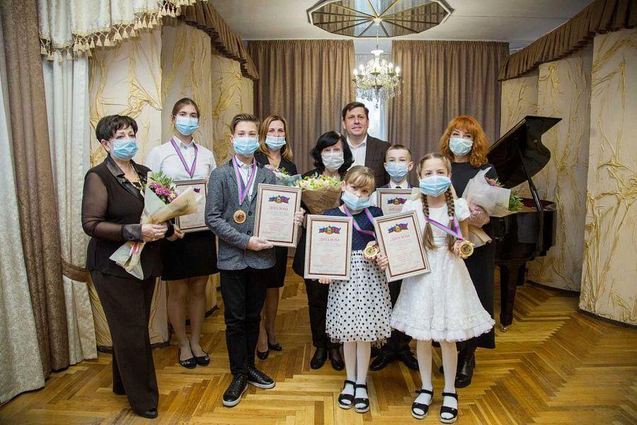 Обладателями краевой премии в области культуры и искусства стали 50 юных жителей Кубани