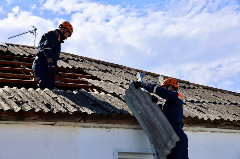 Свет, газ и воду вернули в пострадавшие от атаки беспилотников дома Тихорецкого района