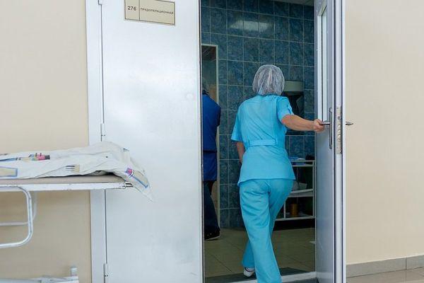 Полицейские Сочи разыскивают сбежавшую пациентку с коронавирусом