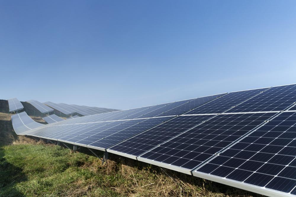 На Кубани завершат строительство шести комплексов солнечных электростанций к 2025 году