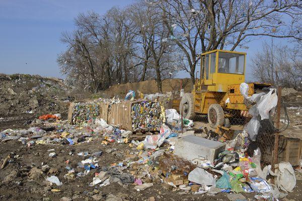 Прокуратура выявила нарушения в работе регоператора на мусорном полигоне в Динском районе