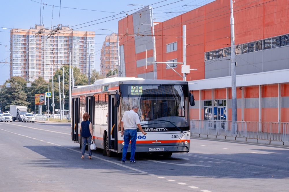 Схема движения автобусов изменится в Краснодаре на один день