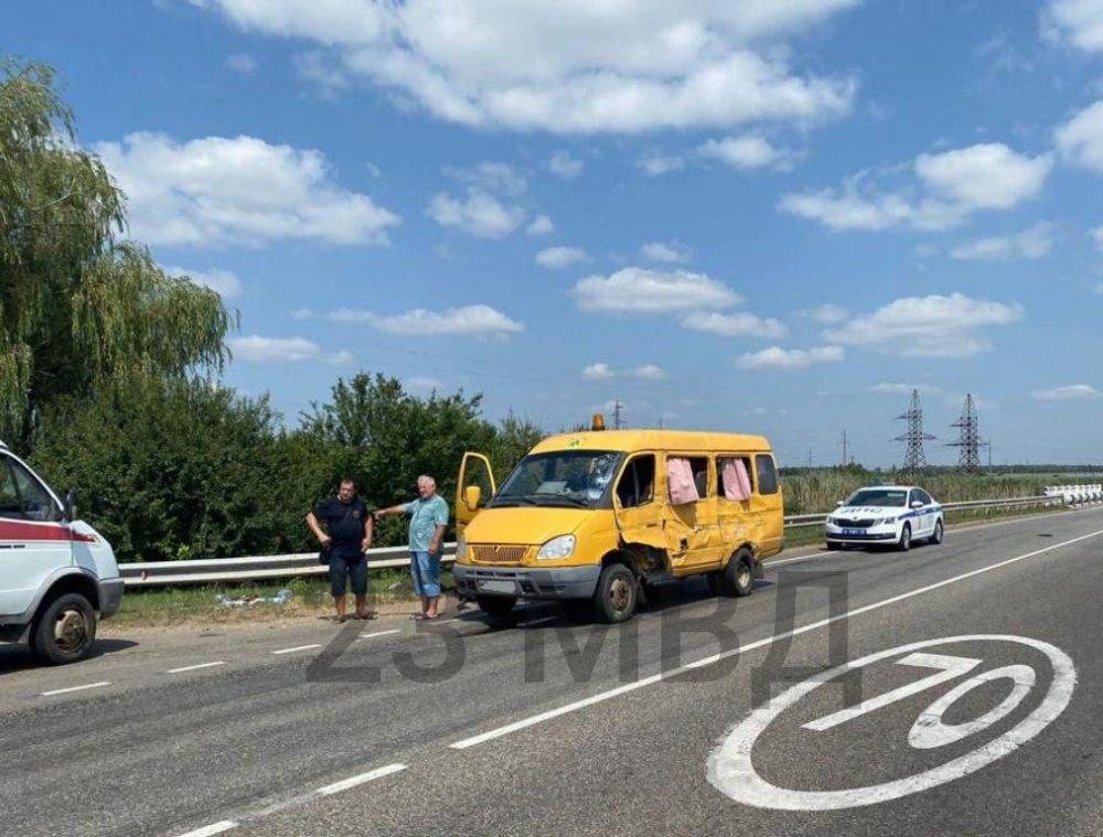 Следком Кубани возбудил уголовное дело по факту ДТП с детской футбольной командой