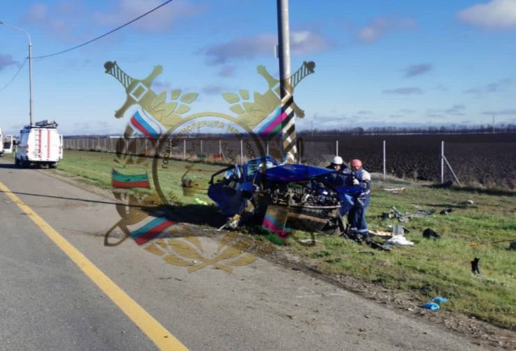 На Кубани в жесткой аварии погиб водитель иномарки