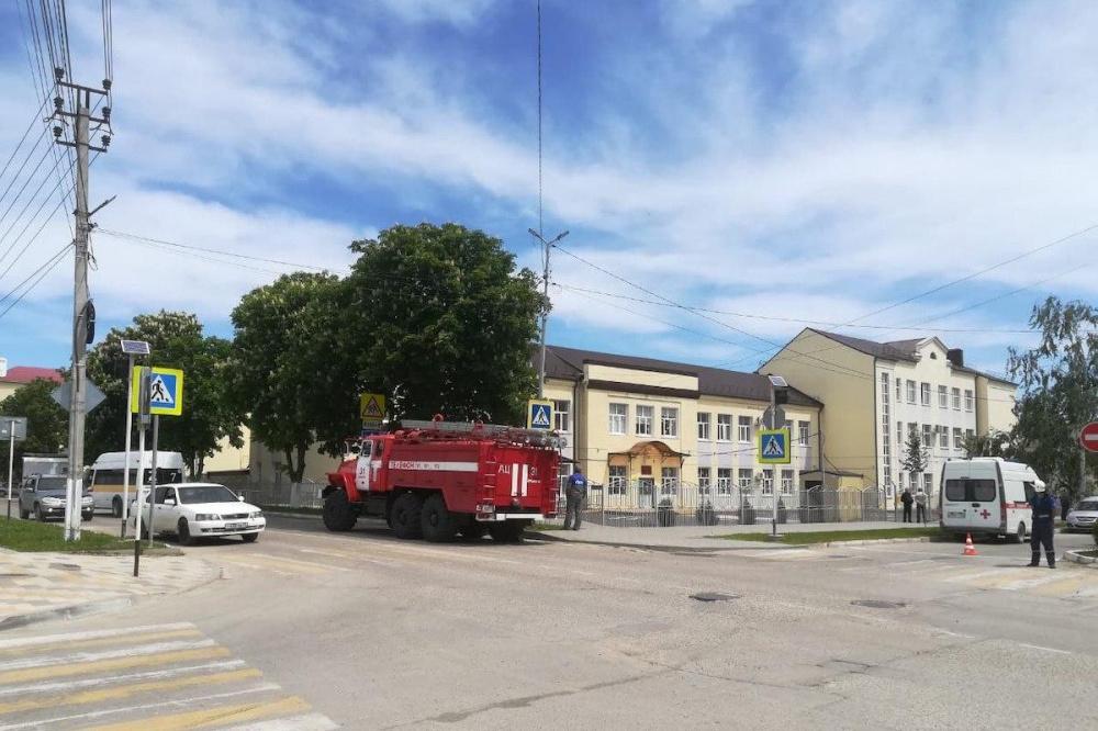 Правоохранители не нашли взрывчатку в школе Крымска