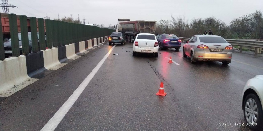 Авария с 15 автомобилями на Кубани случилась из-за ошибки дорожников