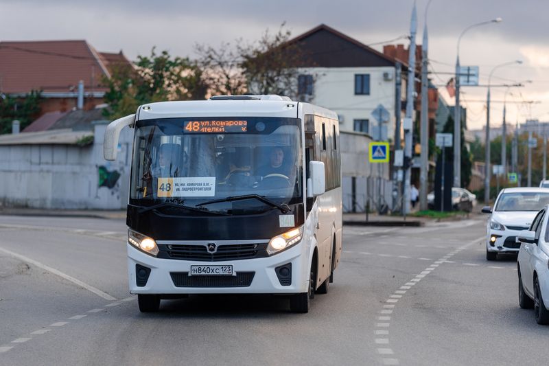 Еще почти 30 маршруток в Краснодаре будут возить пассажиров за рекордные 55 рублей