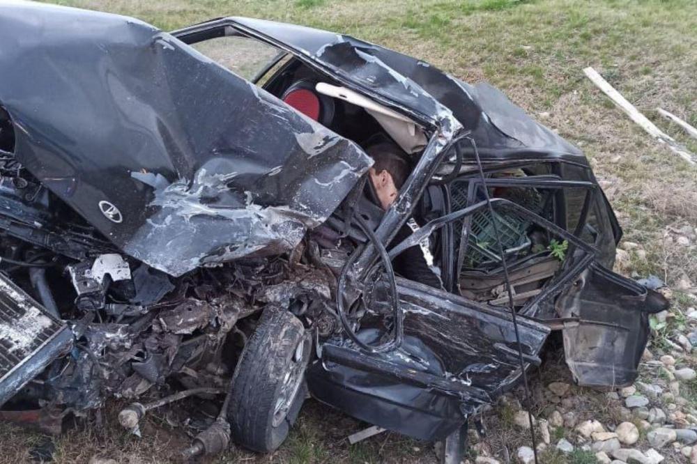 На Кубани в ДТП с грузовиком погиб 20-летний водитель