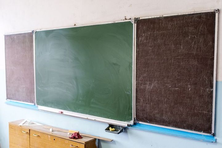 Тысячу детей эвакуировали из школы Кубани из-за короткого замыкания