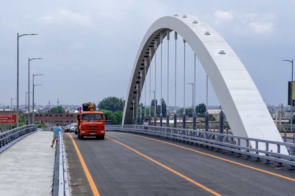 Соединяющий Кубань и Адыгею Яблоновский мост официально открыт