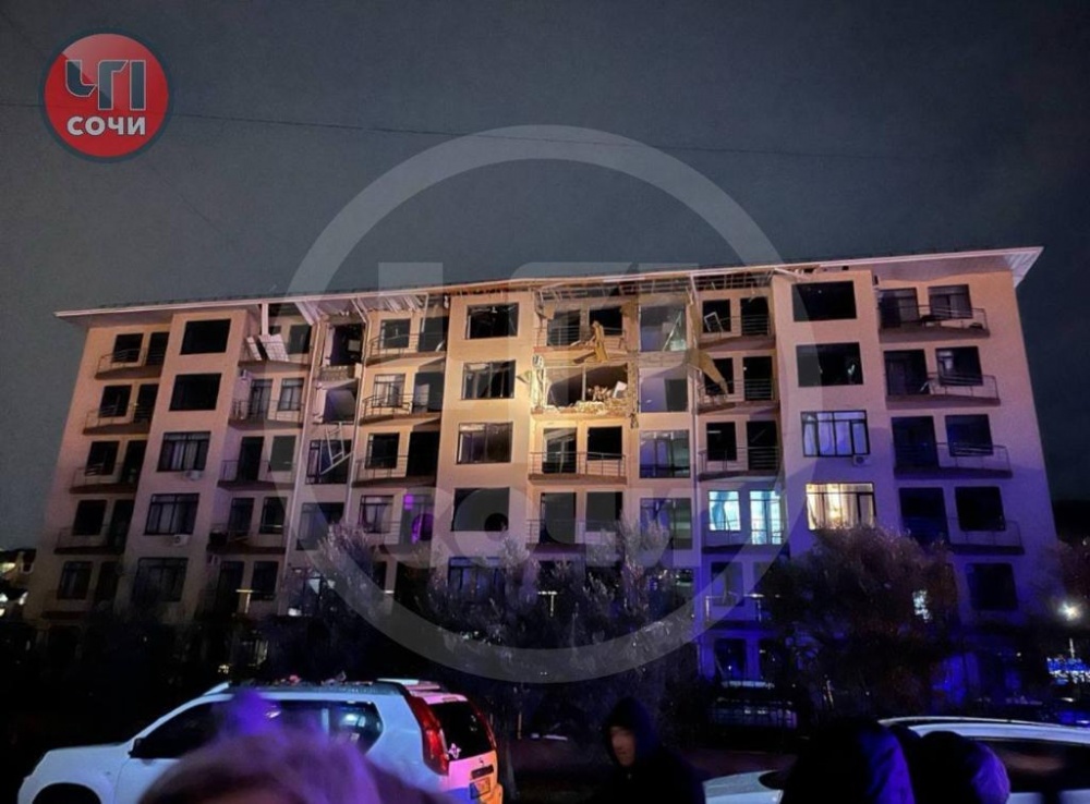 В Сочи из-за взрыва в многоквартирном доме пострадали два человека